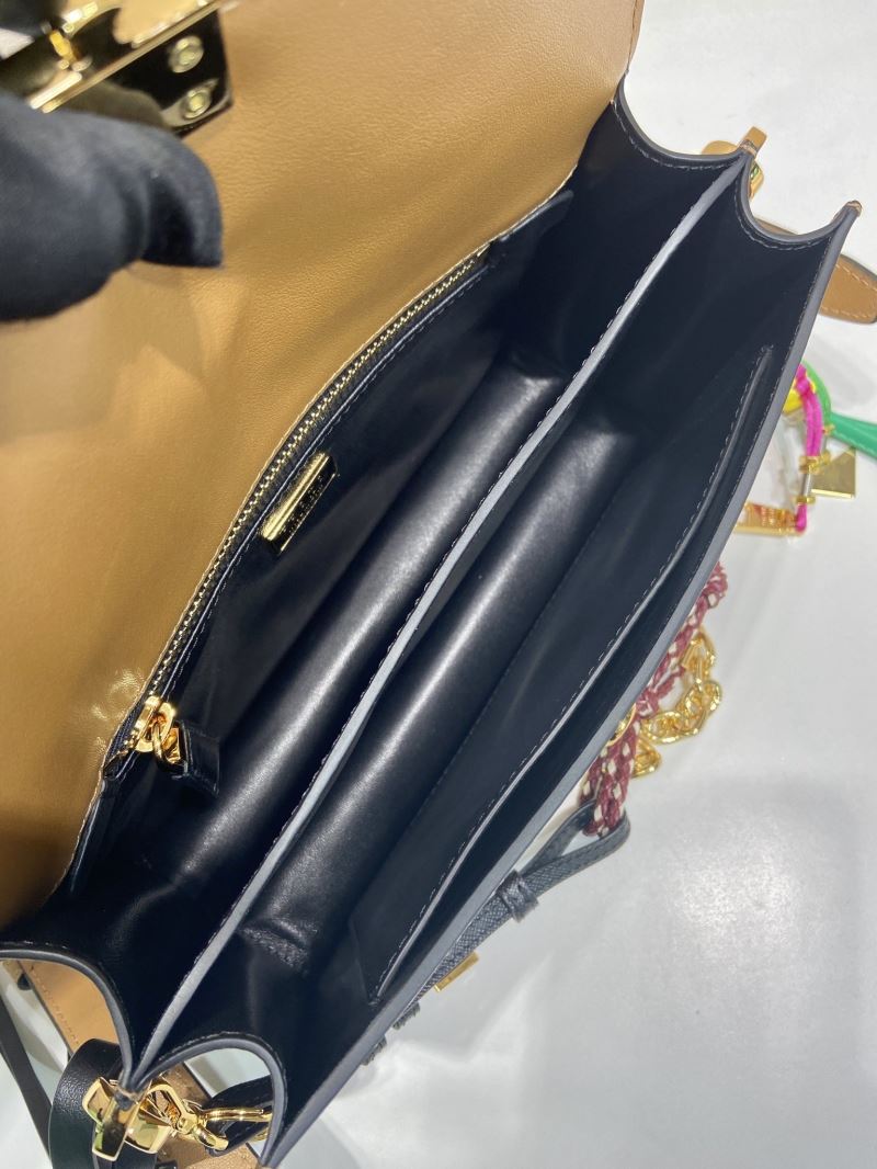 Pra*a hobo bags